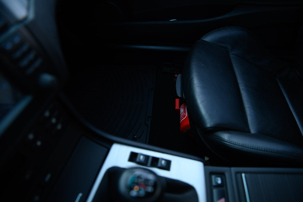 OEMExtinguishers E46 / E85 / E53 OEM Fire Extinguisher Kit