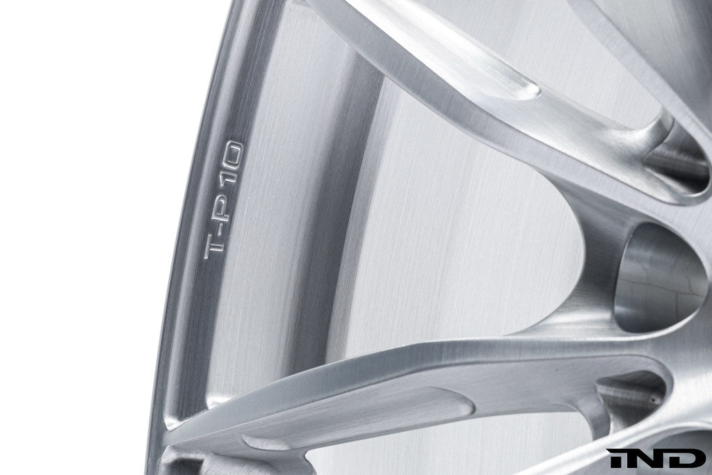 CLOSE UP TITAN LOGO