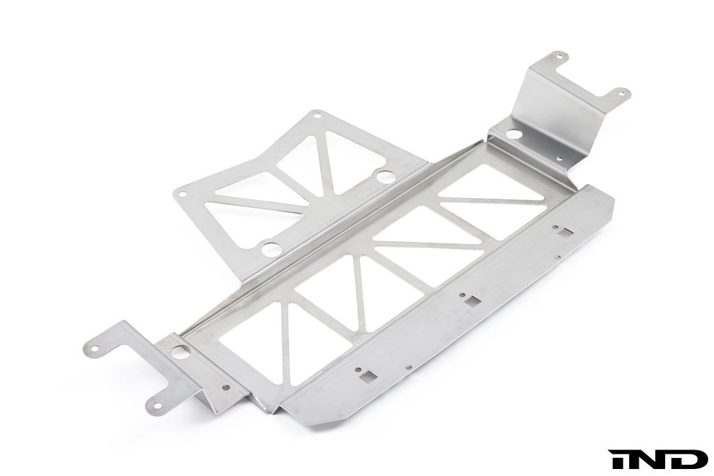 Fall-Line Motorsports G90 / G99 M5 Oil Cooler Guard