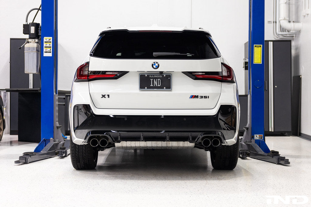 IND U11 X1 M35i Painted Trunk Emblem