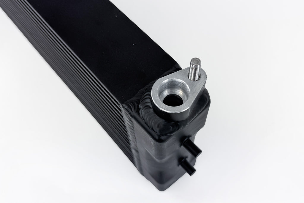 CSF F1X M5/M6 (S63), F9X M5/M8 (S63), G9X M5 (S68) High-Performance Engine Oil Cooler