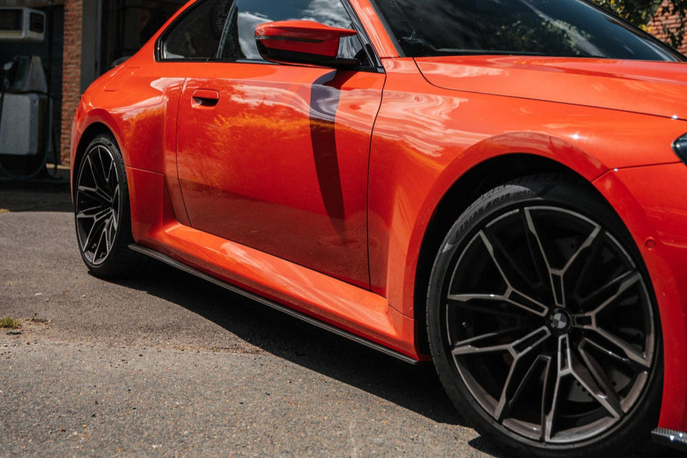 TRE G87 M2 Carbon Flat Side Skirt Set