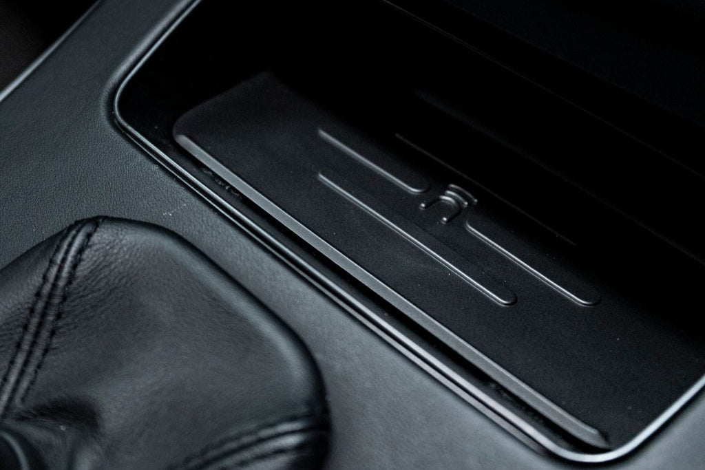 Induktiv E9X 3-Series Wireless Charger Kit