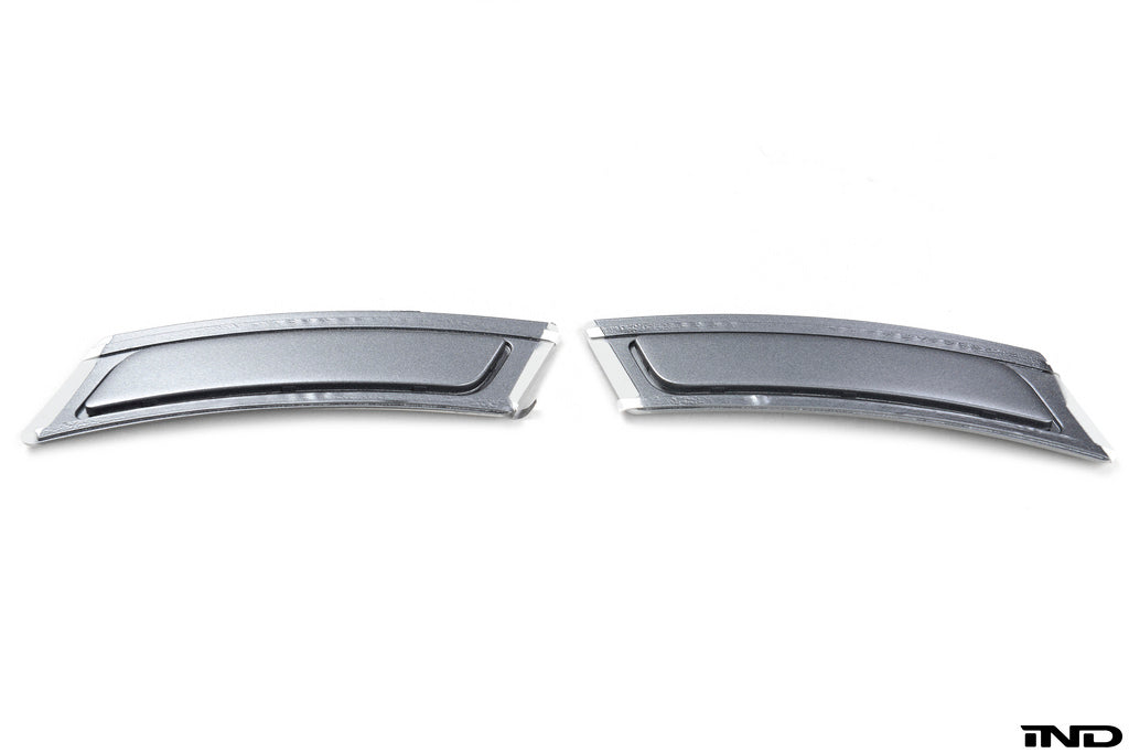 iND f10 m5 painted front reflector set - iND Distribution