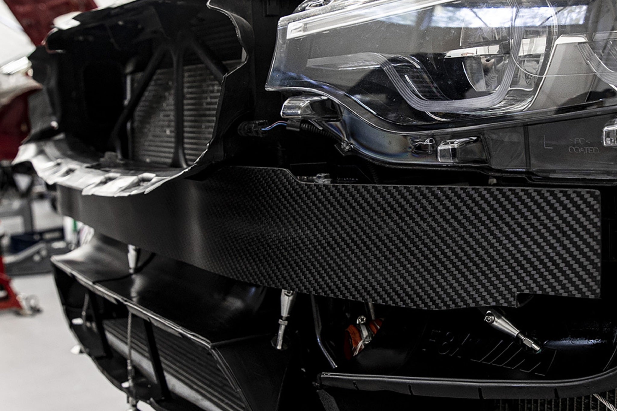 Slon Workshop F8X M2 / M3 / M4 Carbon Front Bumper Carrier
