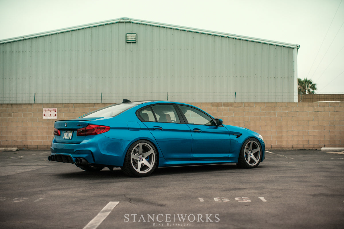 SNAPPER ROCKS BLUE – IND’S F90 M5
