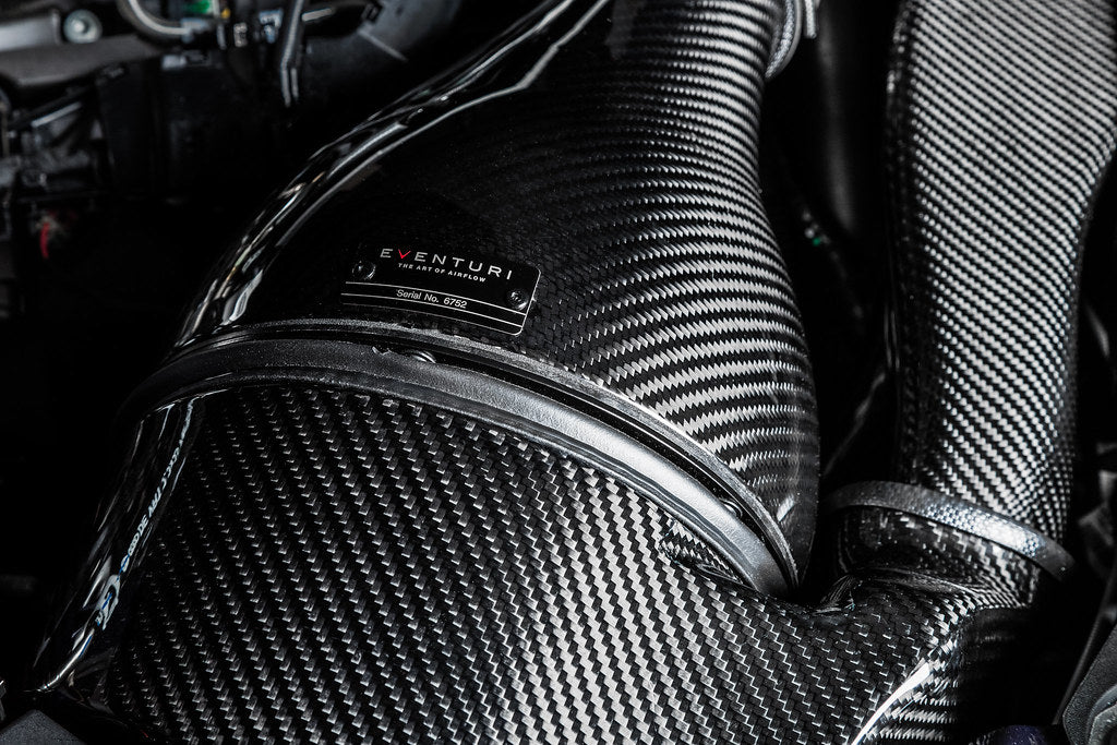Eventuri black carbon intake system for Audi B9 RS4/RS5, showcasing sleek design and performance enhancements.