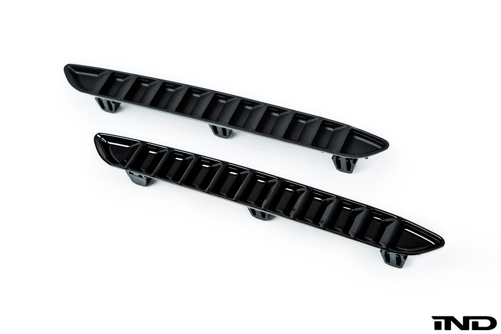Acexxon F87 M2 rear reflector insert set with horizontal slats, exterior car accessory for enhanced visibility and style.