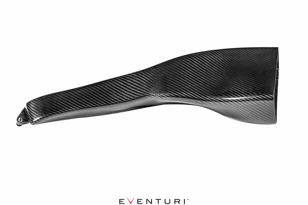 Eventuri black carbon intake system for Audi B9 RS4 and RS5, showcasing sleek design and premium materials.