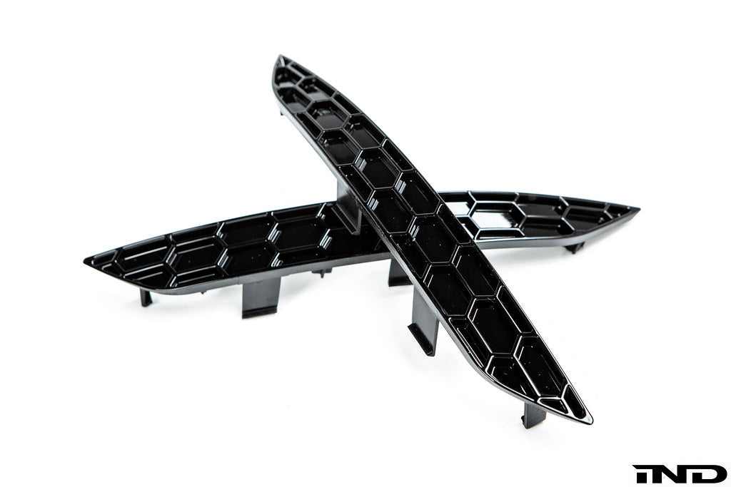 Acexxon B9 A5 / S5 pre-facelift rear reflector insert set with honeycomb design, exterior car accessory in the image.