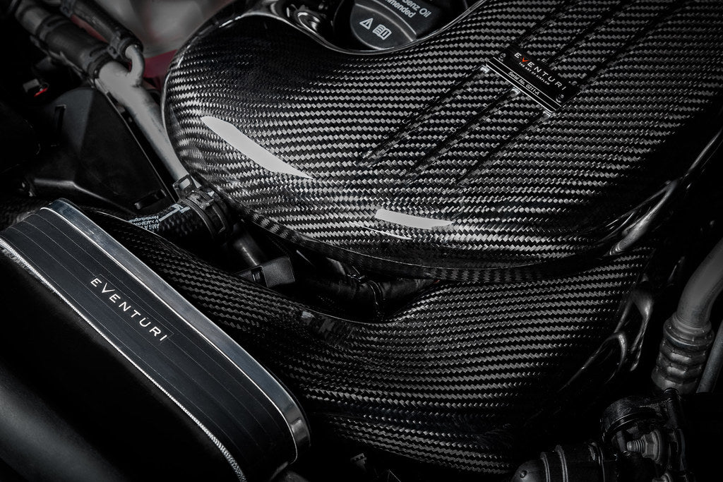 Eventuri Mercedes GLC63S AMG black carbon intake system showcasing sleek design and high-performance features.