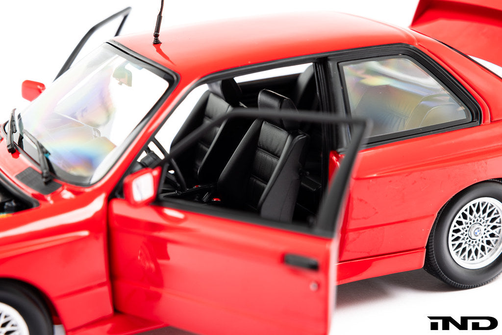 BMW E30 M3 Brilliantrot Die-cast Car - 1:18 – IND Distribution