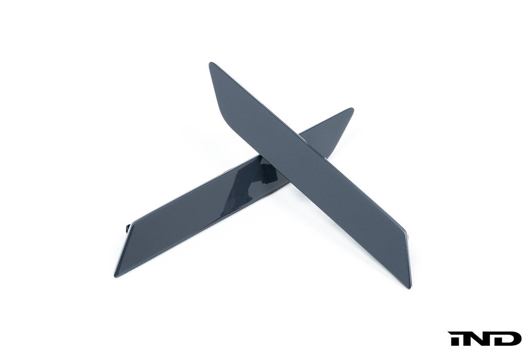 IND G90 / G99 M5 Painted Rear Bumper Reflector Set