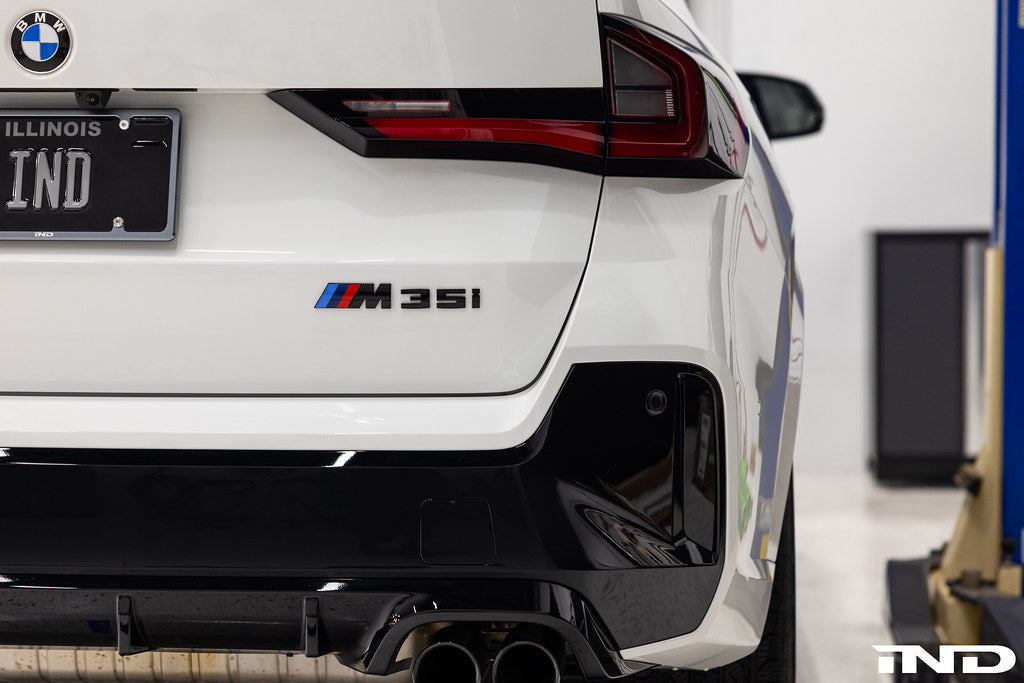 IND U11 X1 M35i Painted Trunk Emblem