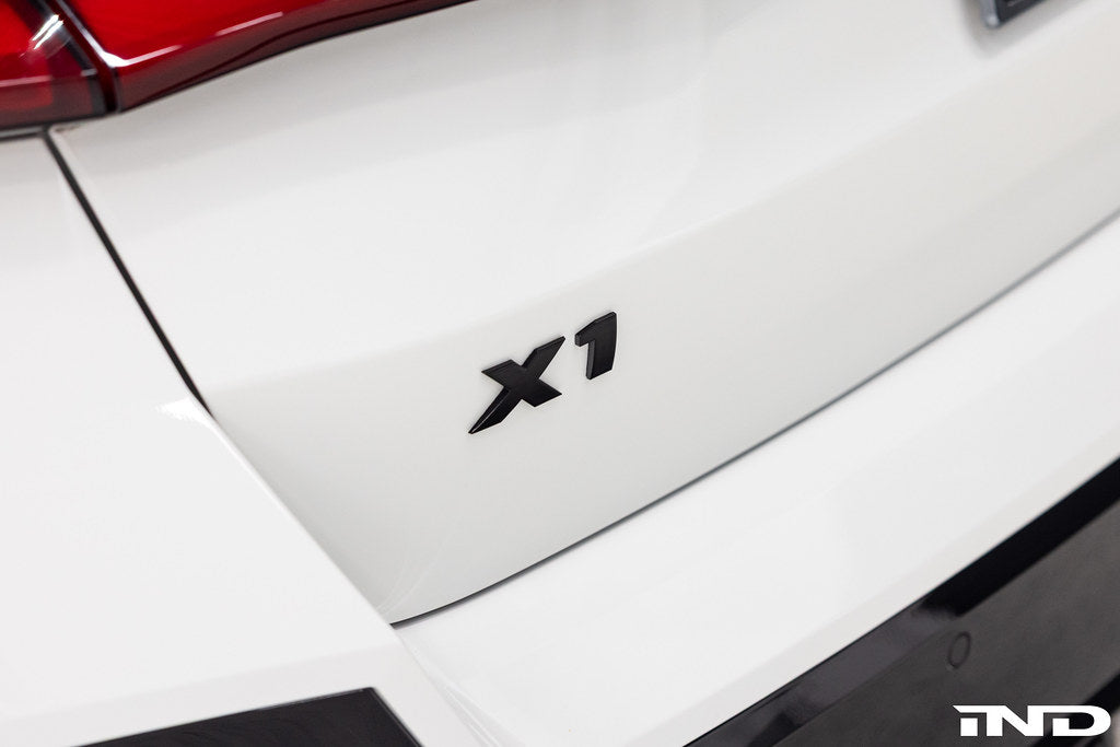 IND U11 X1 M35i Painted Trunk Emblem