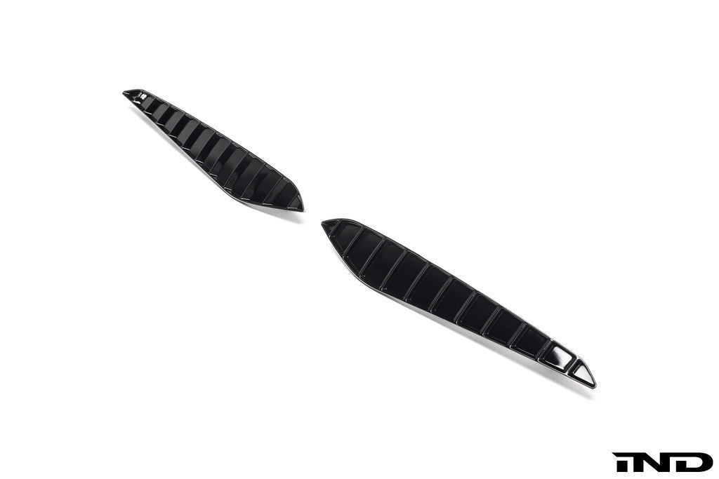 Acexxon G45 X3 M-Sport rear reflector insert set with horizontal slats for exterior car customization.