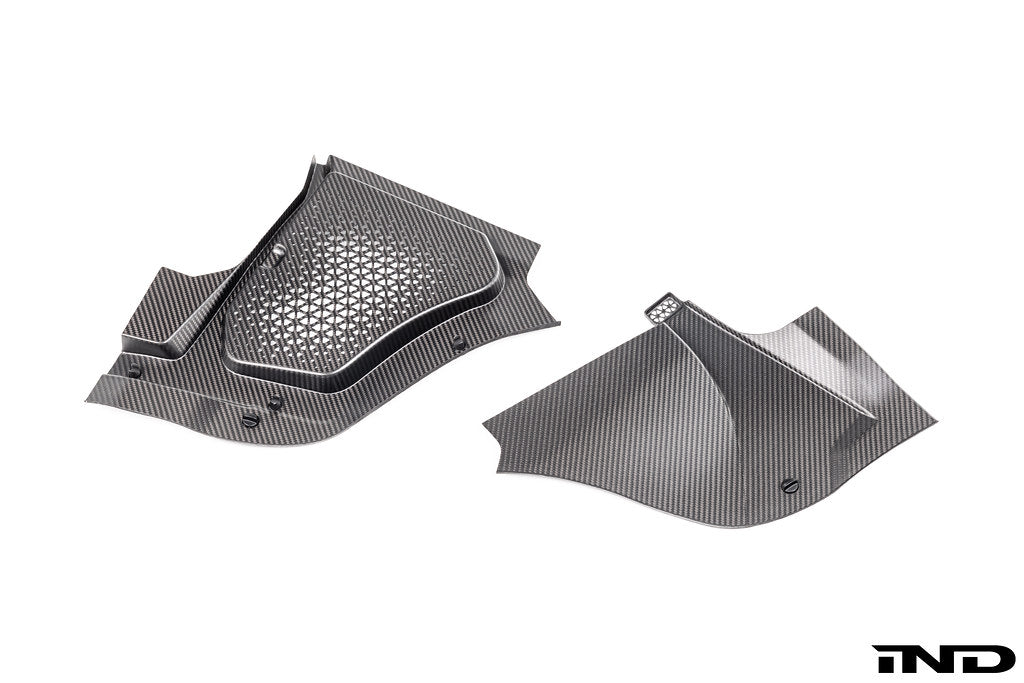 Karbonius G90 / G99 M5 Carbon Fiber Engine Cover Kit
