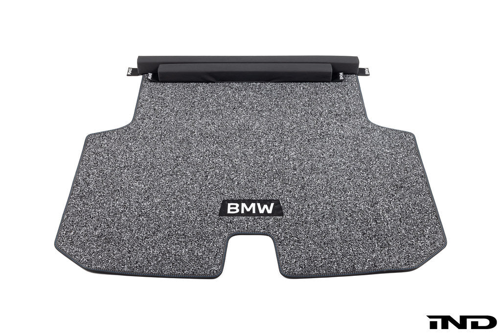 BMW G99 M5 Touring Reversible Cargo Liner – Carpet & Rubber OEM Trunk Mat