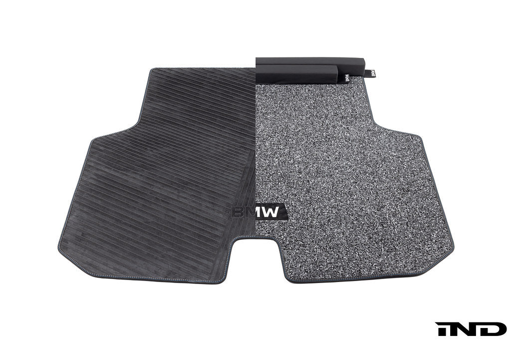 BMW G99 M5 Touring Reversible Cargo Liner – Carpet & Rubber OEM Trunk Mat