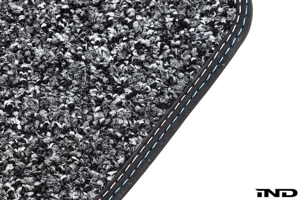 BMW G99 M5 Touring Reversible Cargo Liner – Carpet & Rubber OEM Trunk Mat
