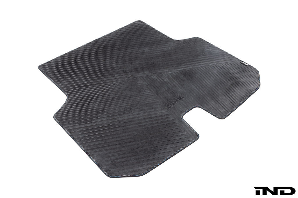 BMW G99 M5 Touring Reversible Cargo Liner – Carpet & Rubber OEM Trunk Mat