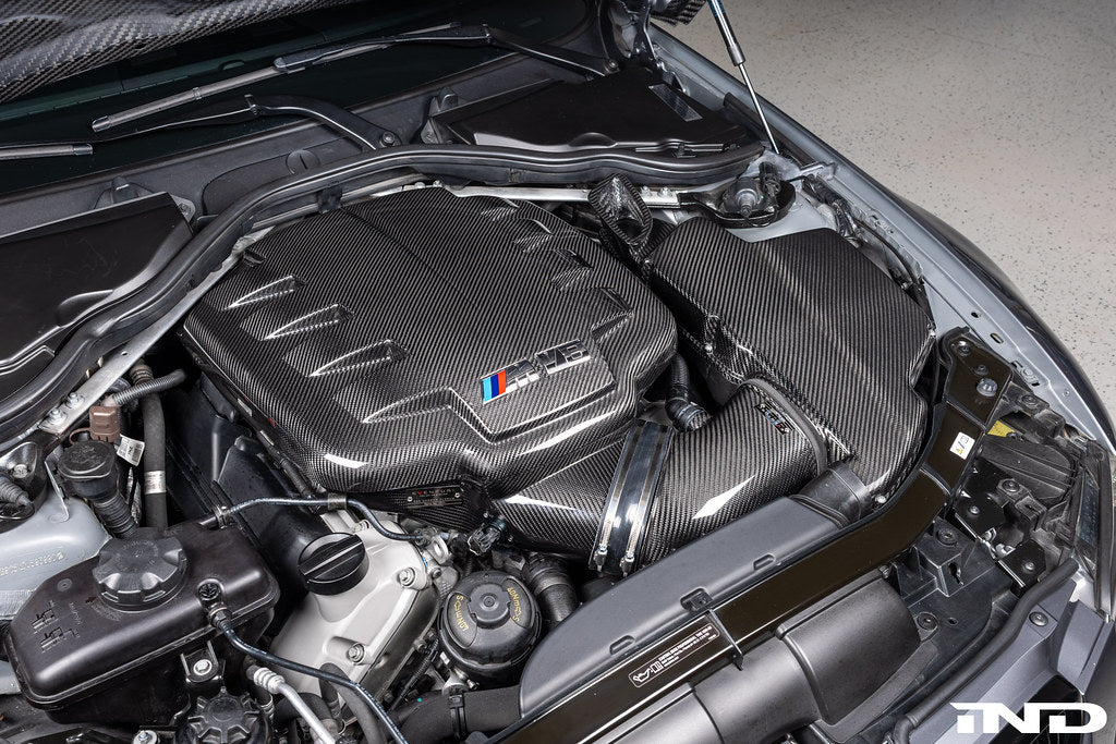 Eventuri BMW E9X M3 (S65) Black Carbon Inlet Plenum - Gloss