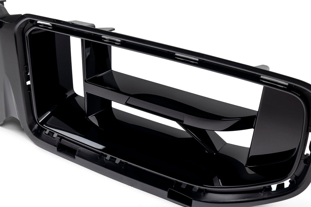 BMW G87 M2 CS exterior front grille showing the sporty black and chrome design with signature kidney shape.