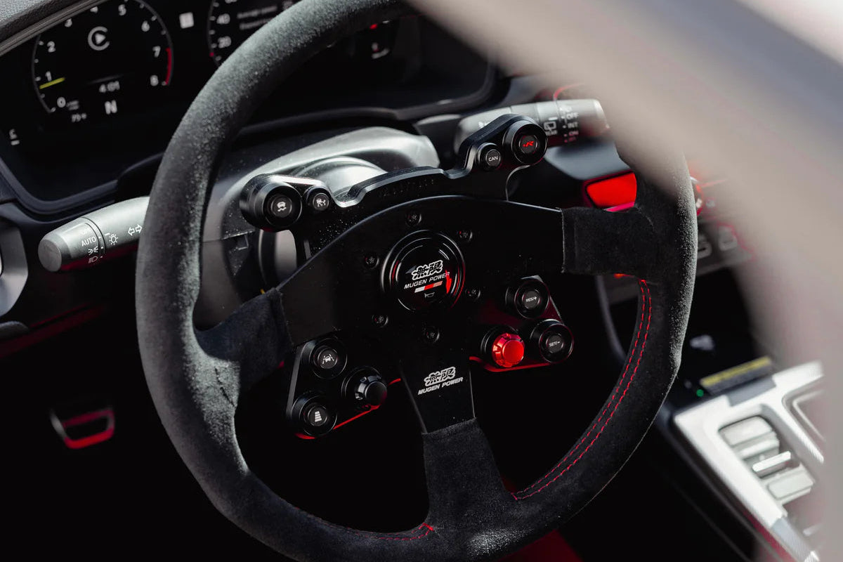 MadTrace Momo Steering Wheel 6x70mm Horn Cap Adapter