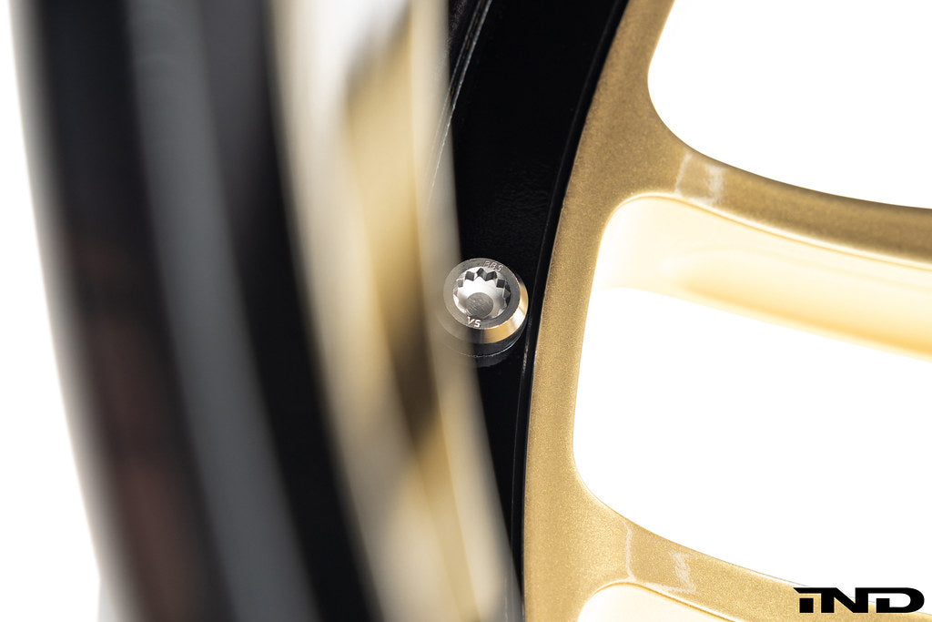 BBS G90 G99 M5 21-inch forged wheel set with a white background, showcasing the sleek design of BBS brand wheels for BMW M5.