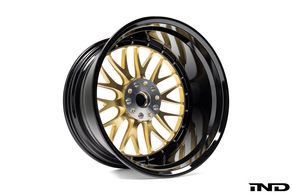 BBS G90 G99 M5 21-inch forged wheel set with white finish, featuring multi-spoke design for BMW G90 and G99 M5 models.