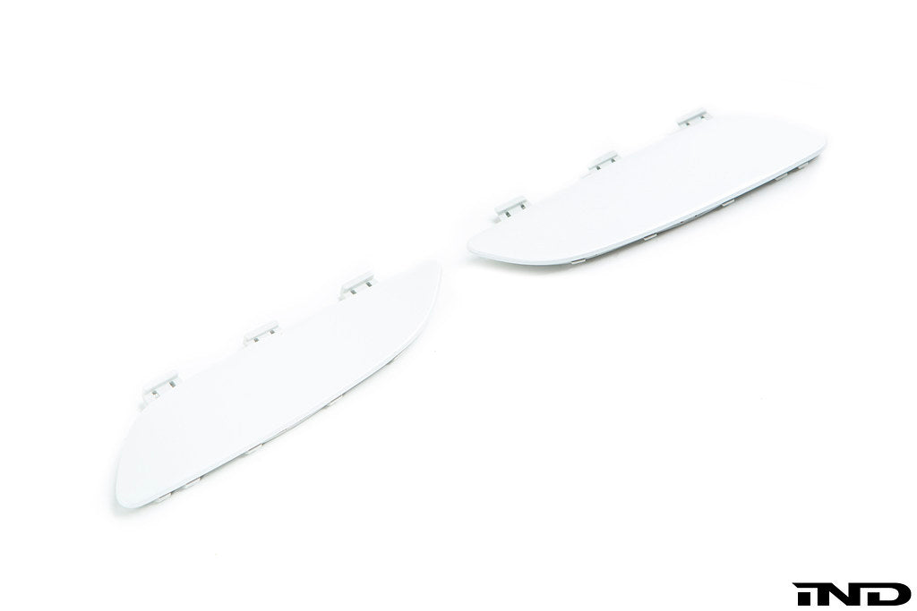 IND Painted Front Reflector Set for the BMW E90, E92, and E93 M3 in Mineral White Metallic (A96), shown on a white background using genuine BMW reflector cores and OEM paint codes.