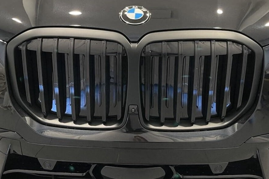 BMW G07 X7 LCI Shadowline Front Grille