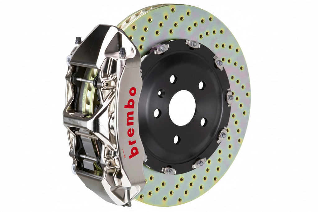 Brembo F85 X5M / F86 X6M GT-R big brake kit with 405x34mm 2-piece front brakes and six-piston calipers on a BMW E60 M5.