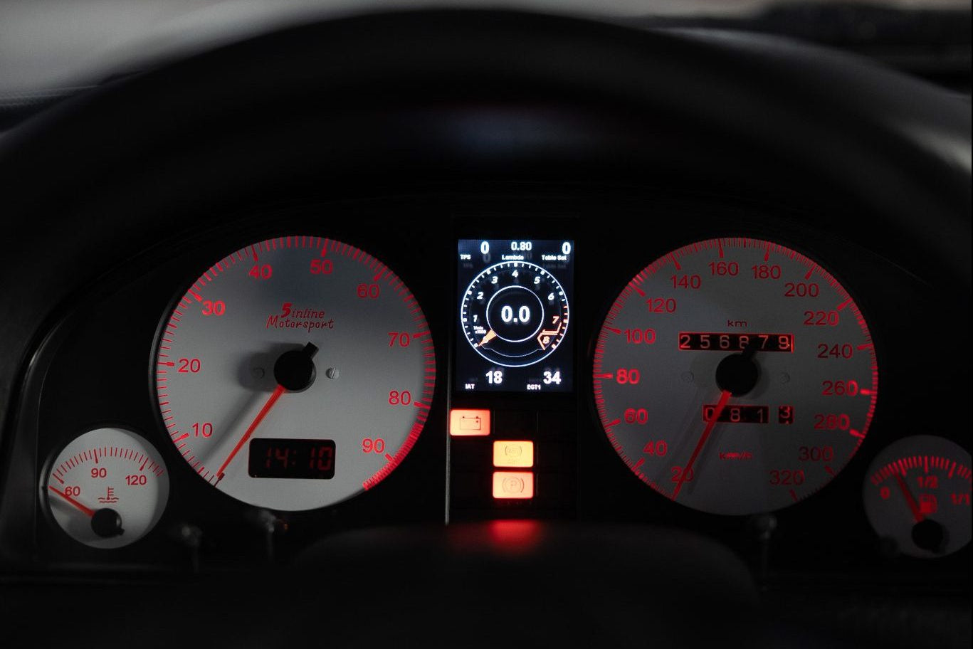 CANchecked MFD28 Gen2 multi function display installed in the cluster of an Audi B4 80 interior displaying live vehicle data and gauges