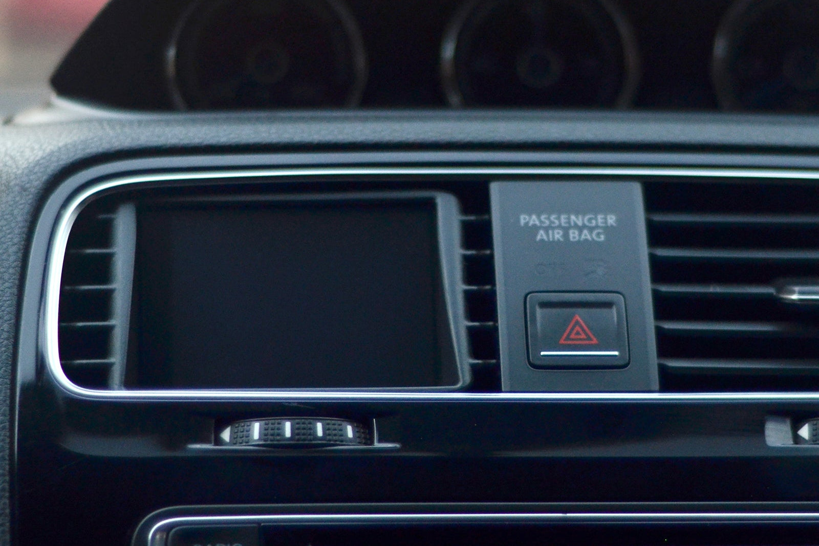 CANchecked MFD28 Gen2 2.8-inch multi-function display installed in a left-hand drive Volkswagen MK3 Scirocco Facelift, displaying real-time engine and vehicle data with OEM-style dashboard fitment.