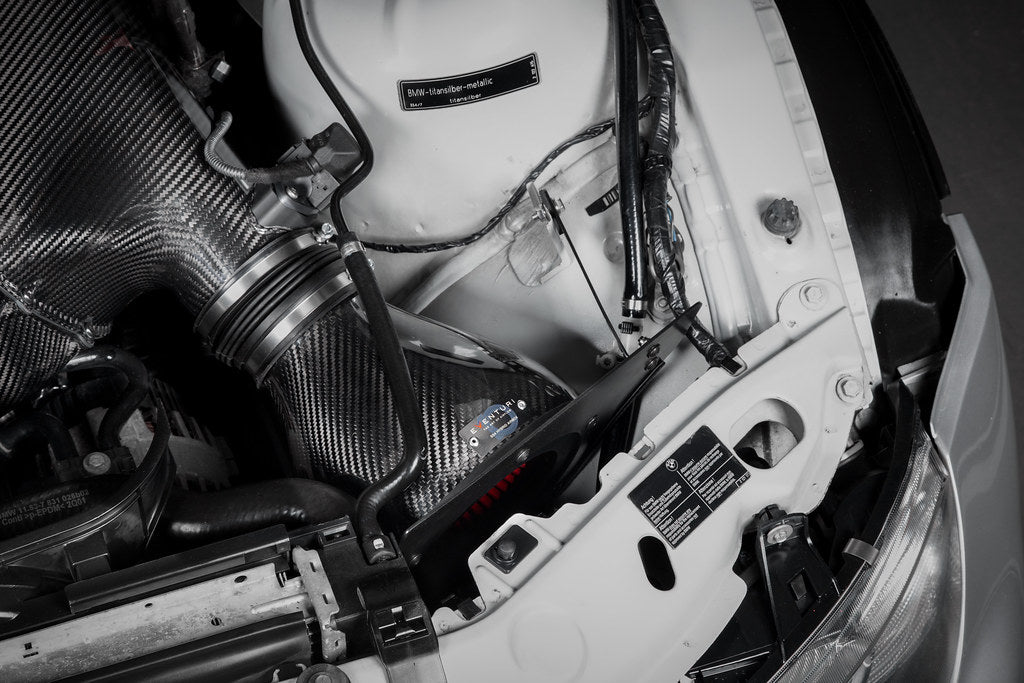 Eventuri Hybrid Carbon Airbox System installed on a BMW E36/7 Z3M featuring a prepreg carbon fiber airbox, bespoke intake system, and OEM MAF-compatible design for the S54 engine.
