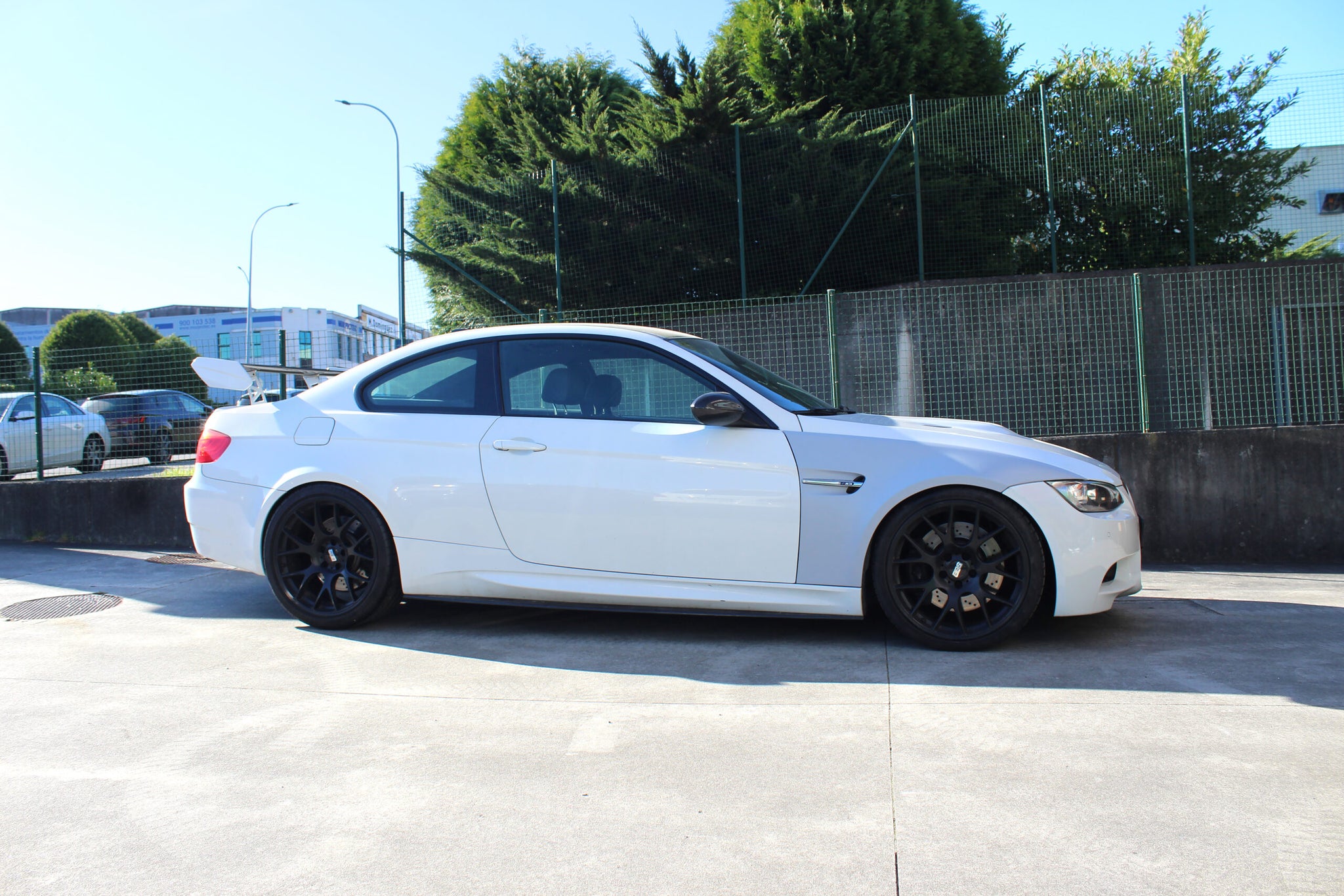 Side profile Fender view