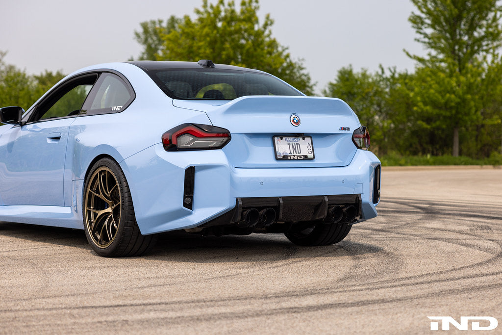 Alpha N BMW G87 M2 CSL carbon trunk lid installed, showcasing sleek exterior design and lightweight carbon fiber material.