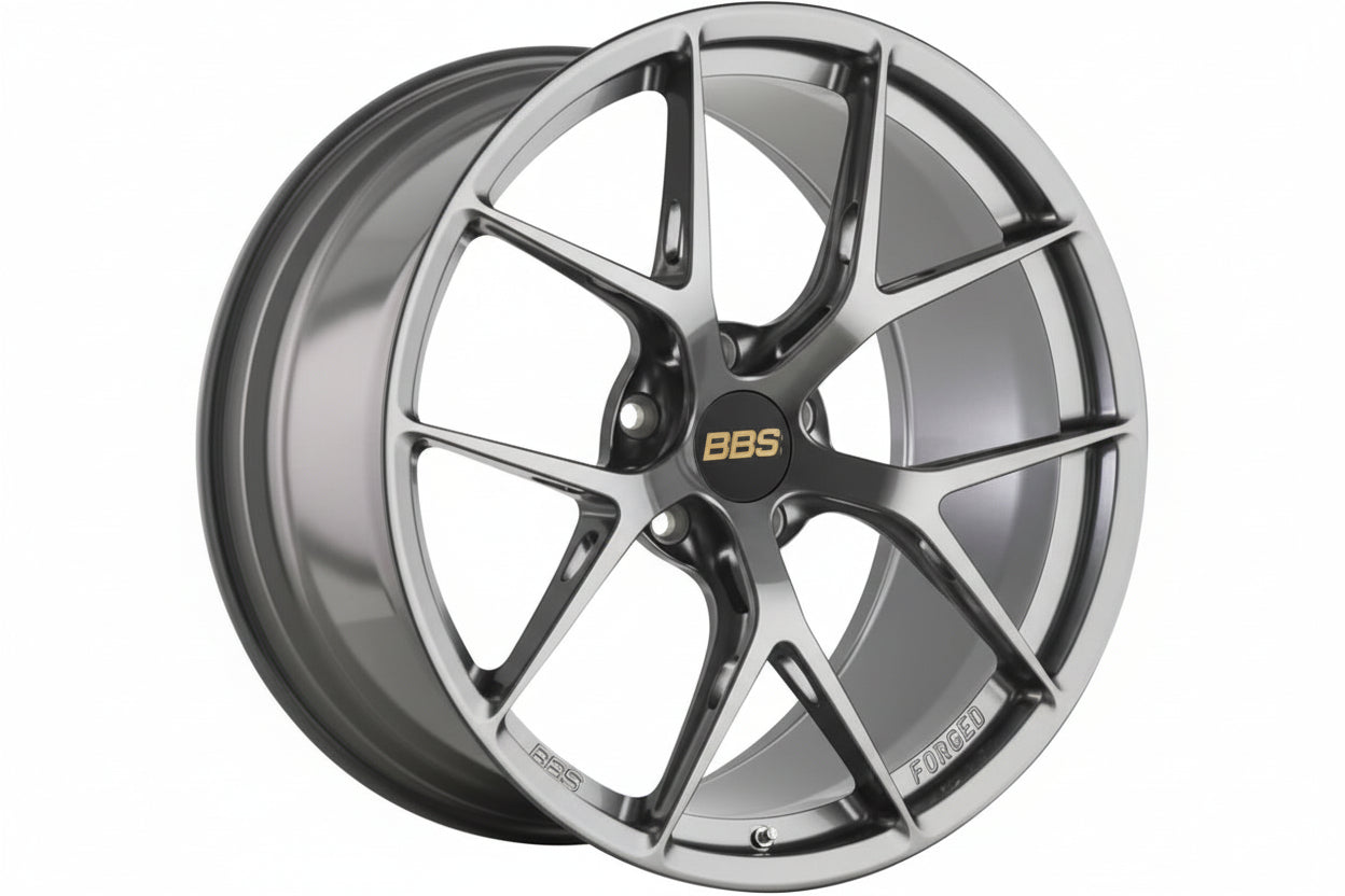 BBS G90 G99 M5 FI-R 21-inch forged wheel set in platinum silver for BMW G90 G99 M5, displayed on a white background.