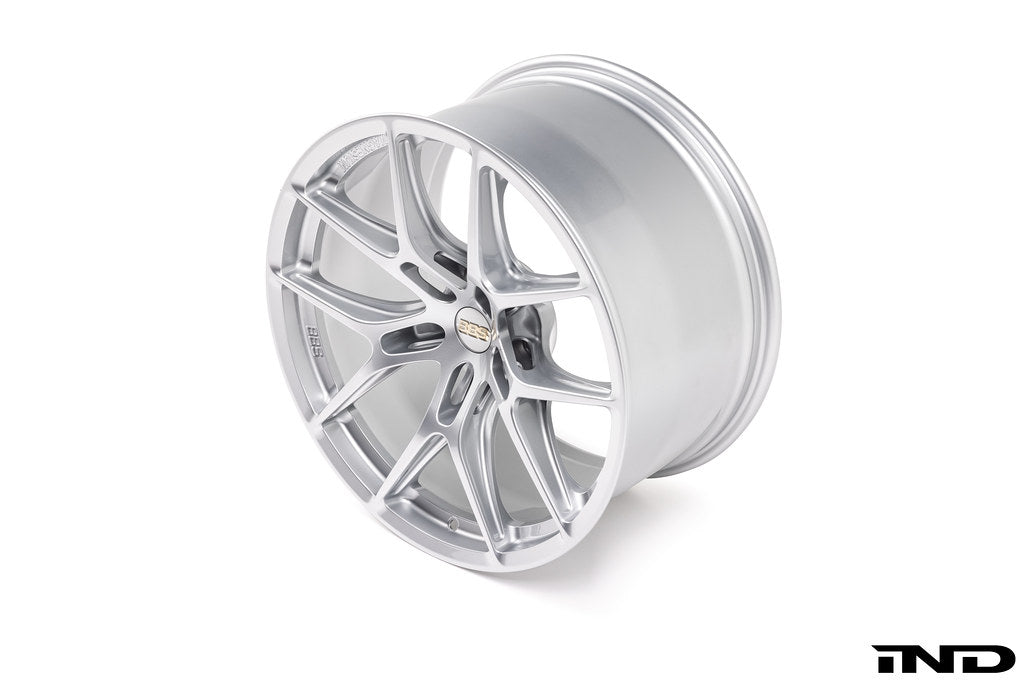 BBS G8X M2, M3, M4 20-inch wheel set with white finish, showcasing sleek alloy wheels on a white background.