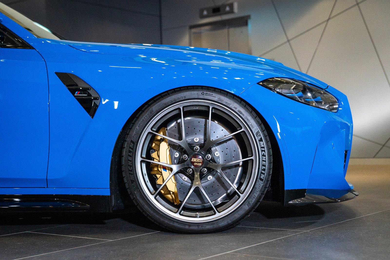 BBS G8X M2, M3, M4 20-inch diamond black alloy wheel set installed on a vehicle, showcasing sleek and stylish wheel design