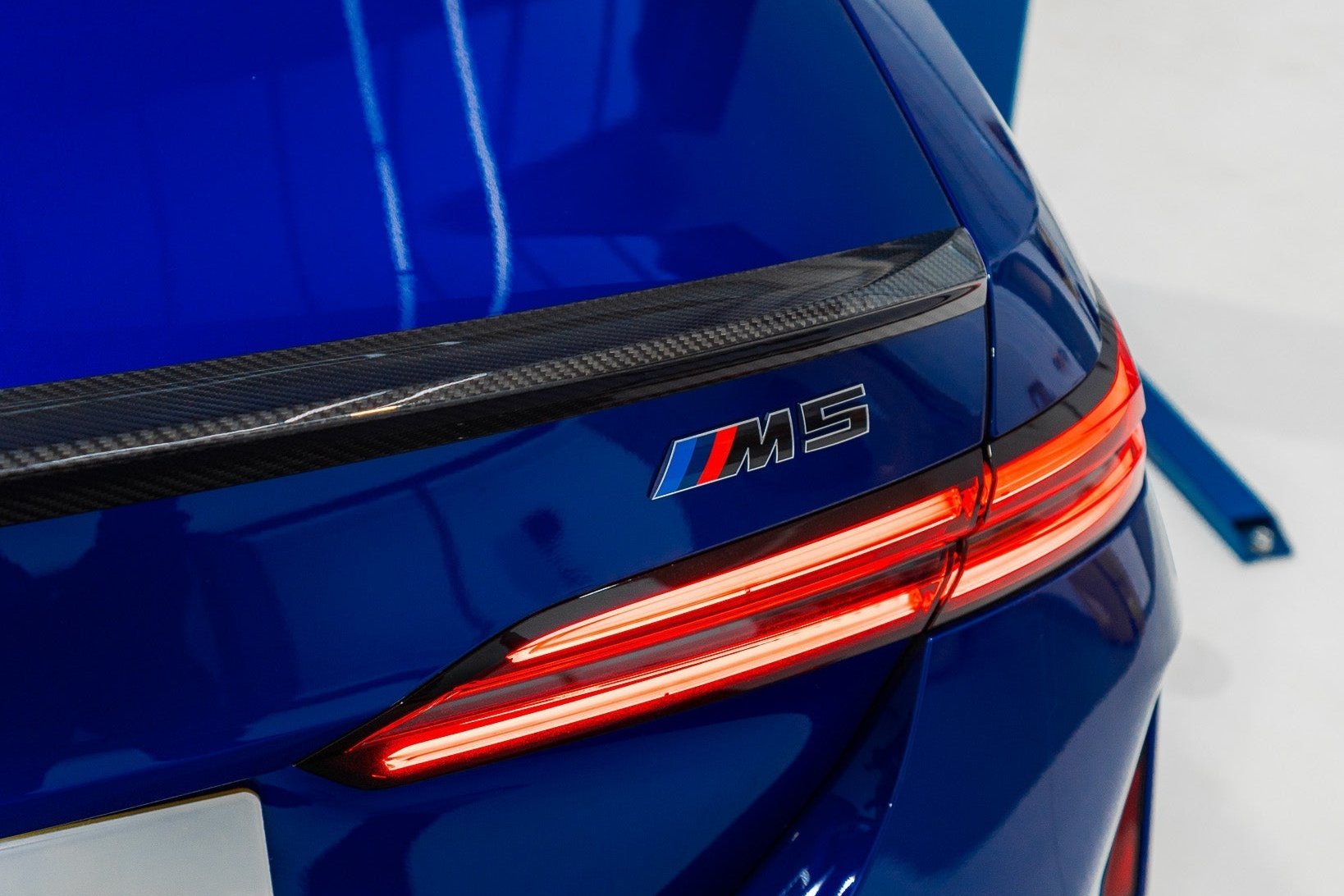 TRE G90 M5 / G60 5-Series Carbon Fiber Rear Spoiler