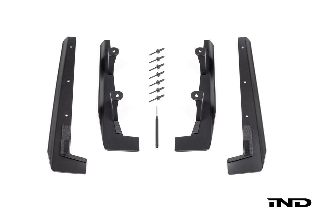 Megachip F90 M5 splash guard set for BMW F90 M5, exterior OEM-fit white splash guards, protective car accessories.