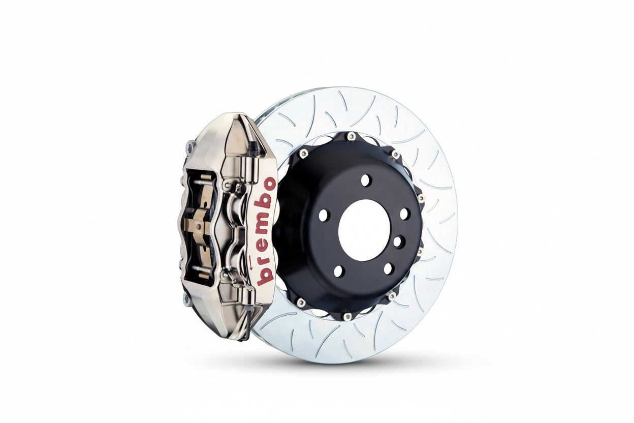 Brembo GT-R rear big brake kit for BMW F85 X5M and F86 X6M, 380mm Type 3 slotted rotors with red calipers on a white background