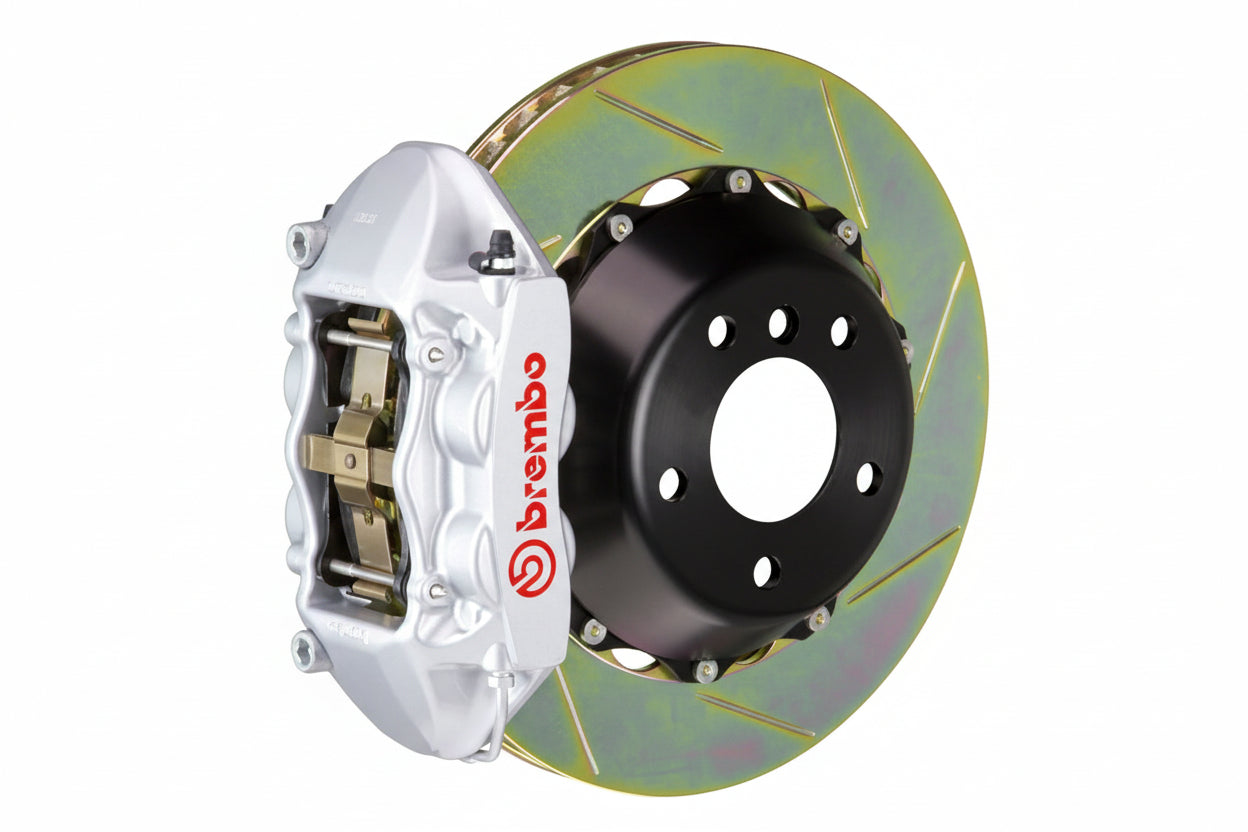Brembo F85 X5M / F86 X6M GT big brake kit with 380mm slotted white rear rotors and 2-piece design for enhanced braking performance.