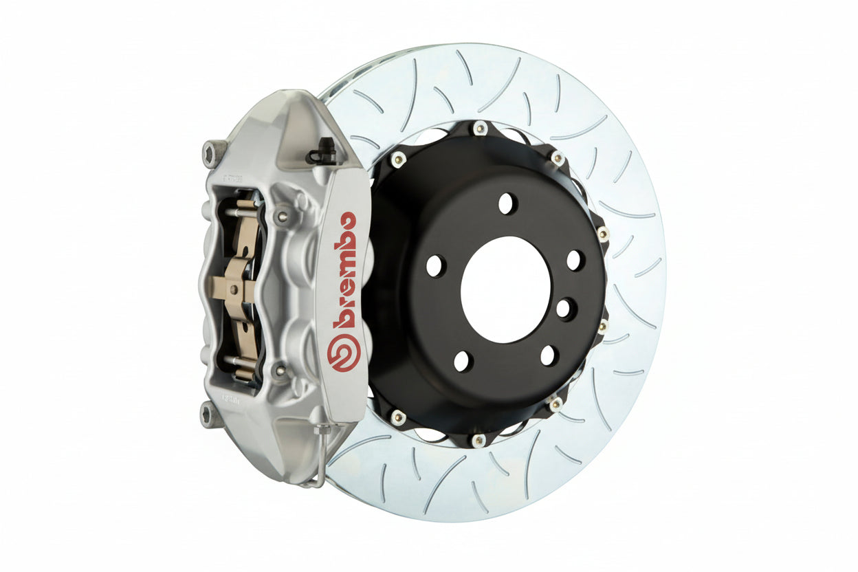 Brembo F85 X5M / F86 X6M GT rear big brake kit with 380mm slotted white 2-piece brake rotors and calipers.