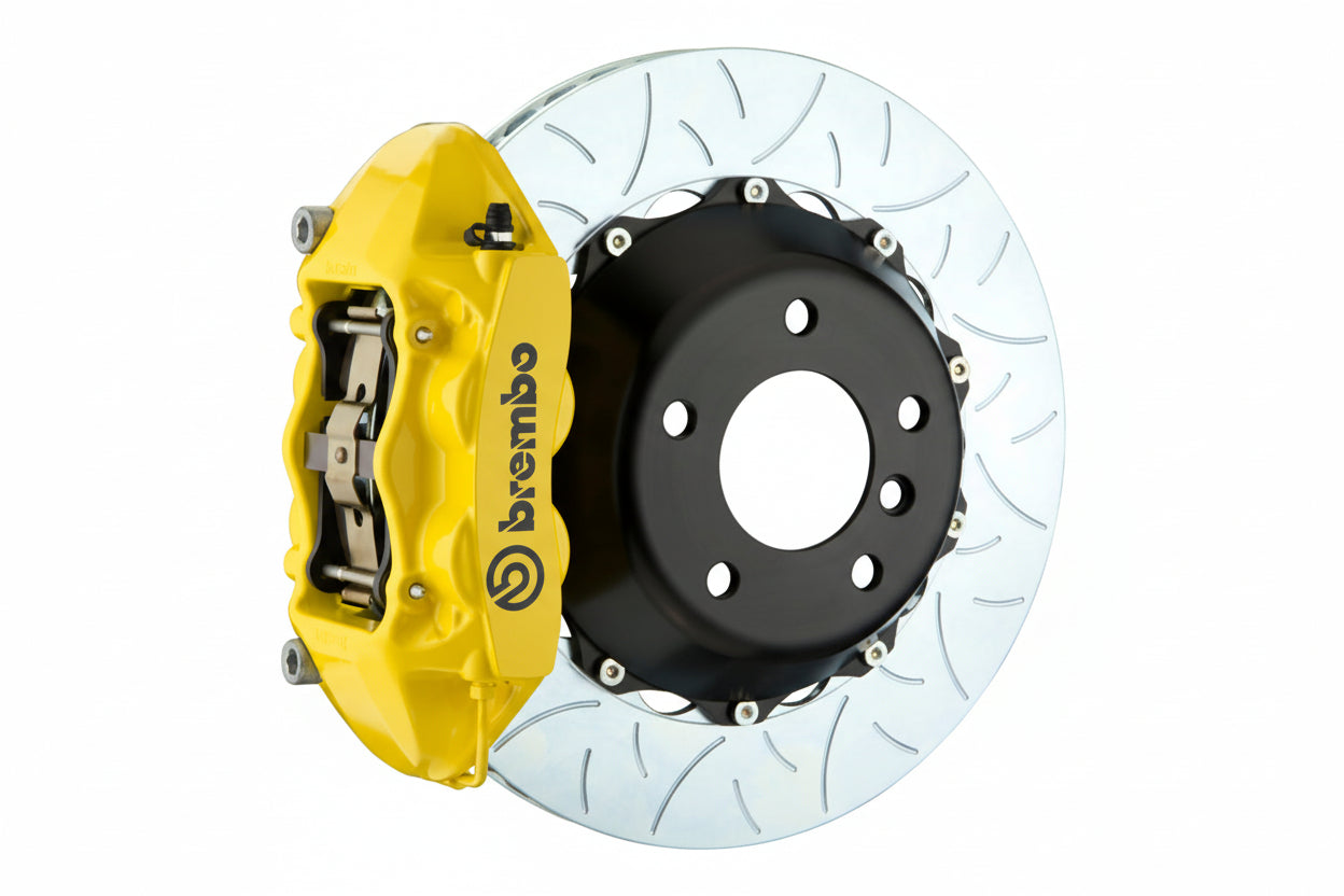 Brembo F85 X5M / F86 X6M GT big brake kit with 380mm slotted white rear brake rotors and 2-piece design.