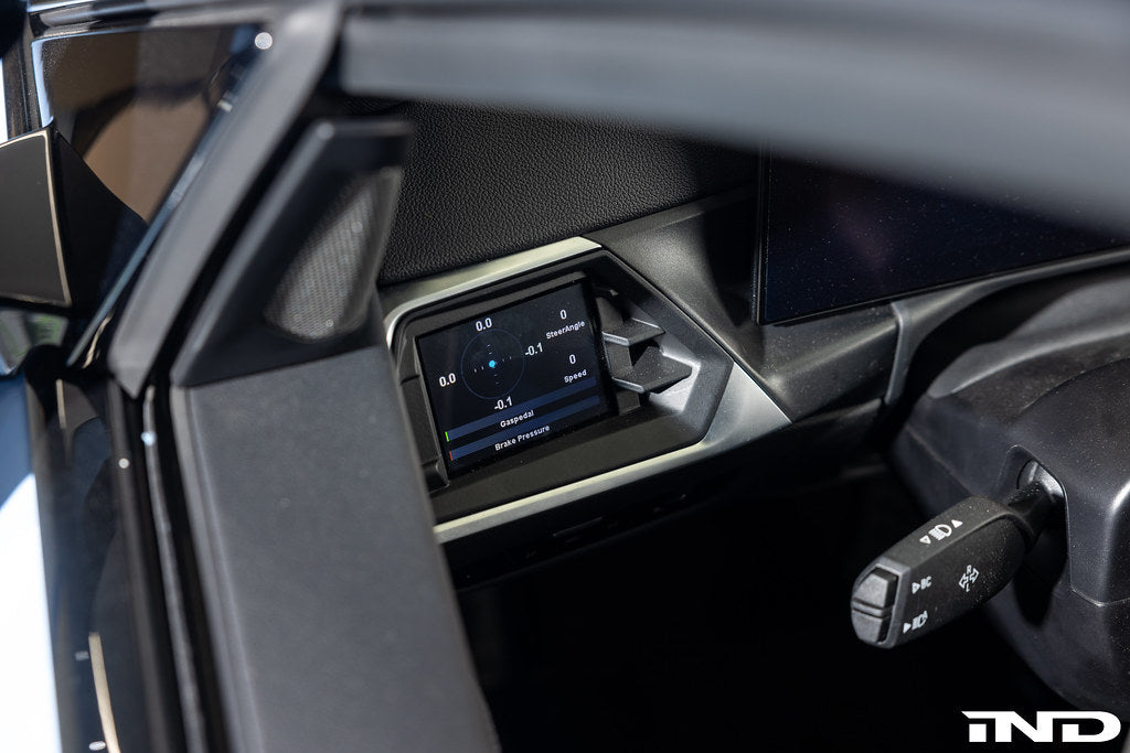 CANchecked G8X M2/M3/M4 3.2-inch Gen2 multi-function display installed in BMW G87 G8X interior, LHD model.