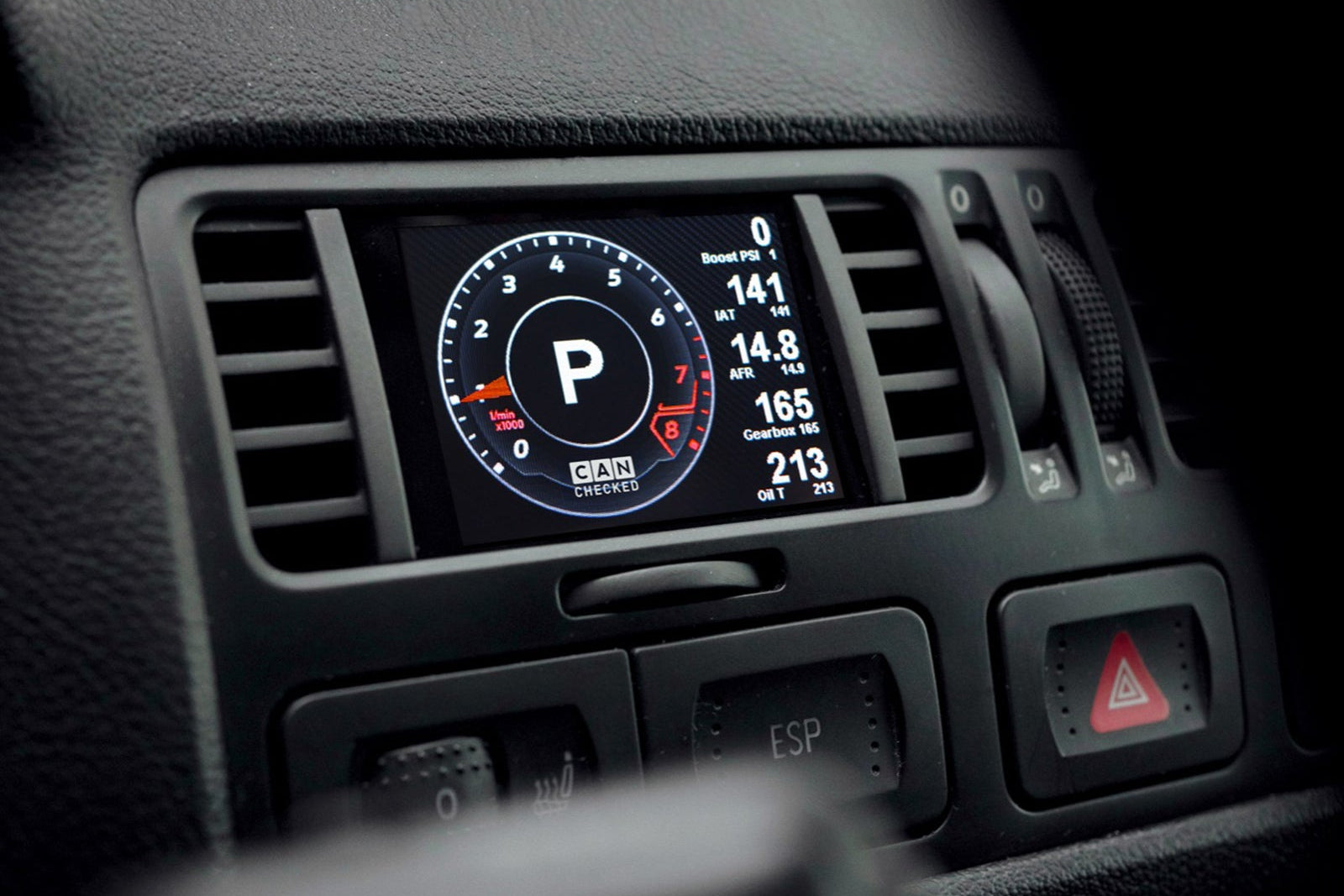 The vehicle-specific CANchecked MFD28 Gen2 for your VW Golf MK4 FL R32/ Bora installed photo