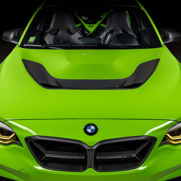 Alpha-N Carbon Corse vented hood on a BMW F87 M2